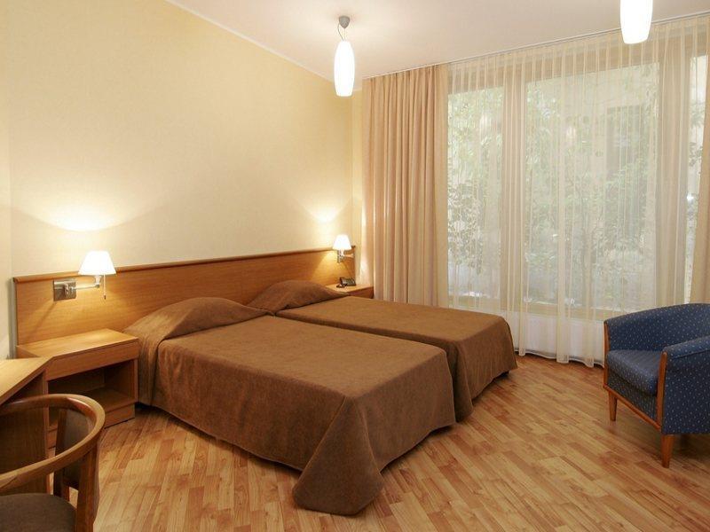 City Hotel Teater 리가 외부 사진