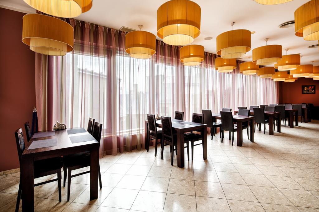 City Hotel Teater 리가 외부 사진