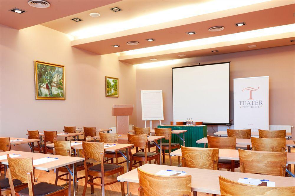 City Hotel Teater 리가 외부 사진